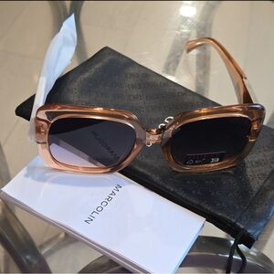 Authentic Stylish GUESS Women's Tan sunglasses